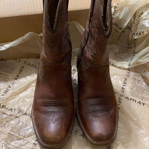 Brown Ariat Boots size 11.5 Boys